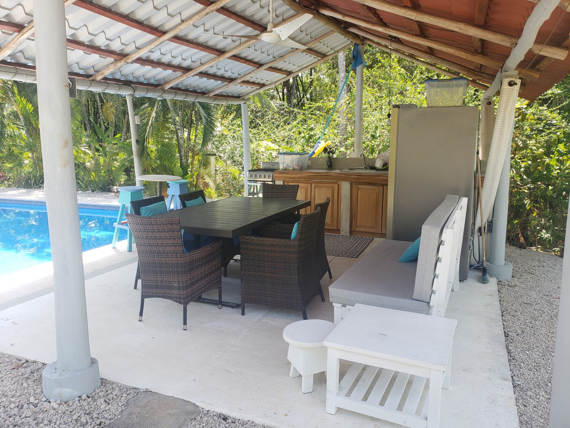 Outdoor Kitchen and Dining